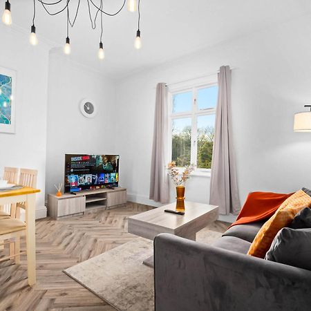 Luxury Apartment - Wolverhampton - Netflix - Smart Tv - Fast Wifi - 7Apc Exterior foto